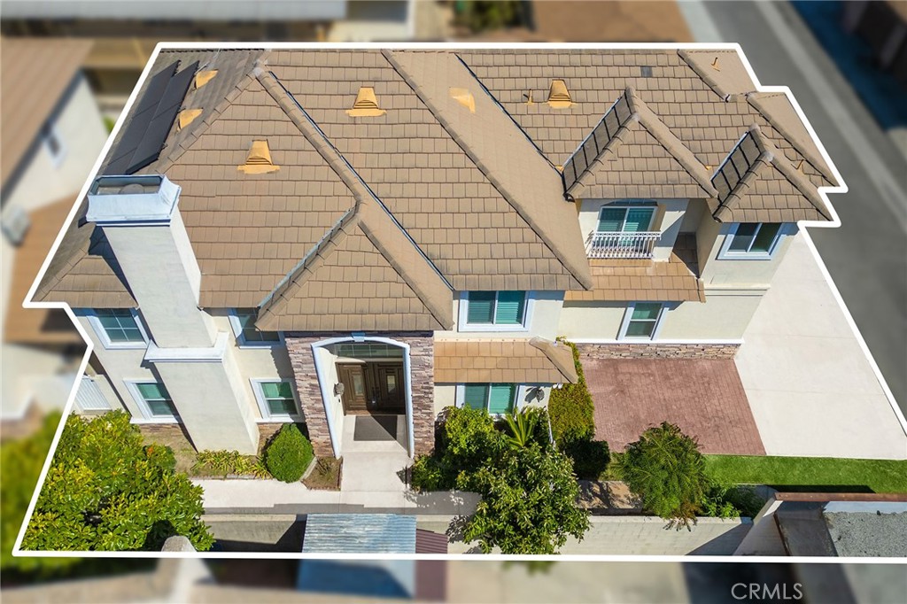 18 El Dorado Street B