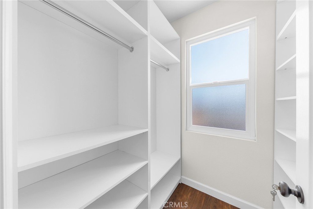 18 El Dorado Street B