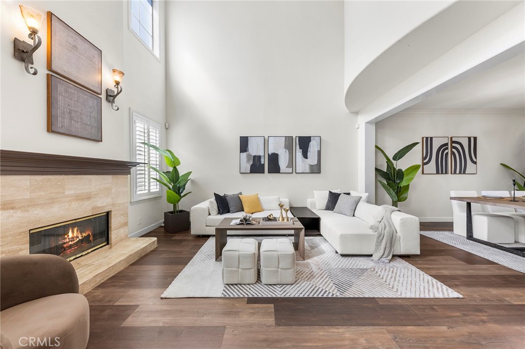 18 El Dorado Street B