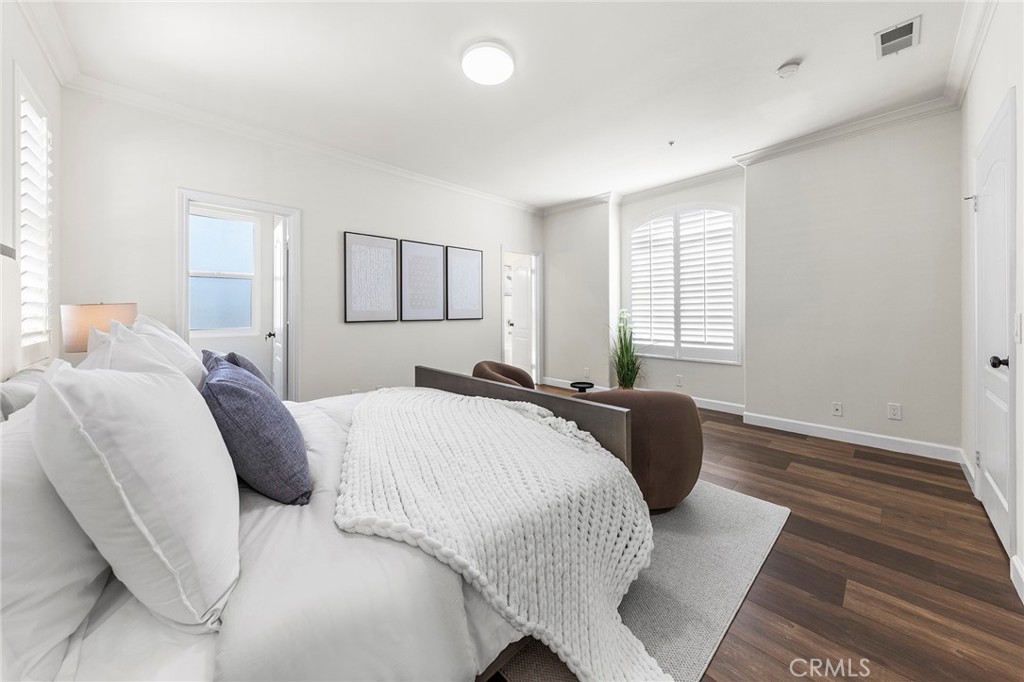 18 El Dorado Street B