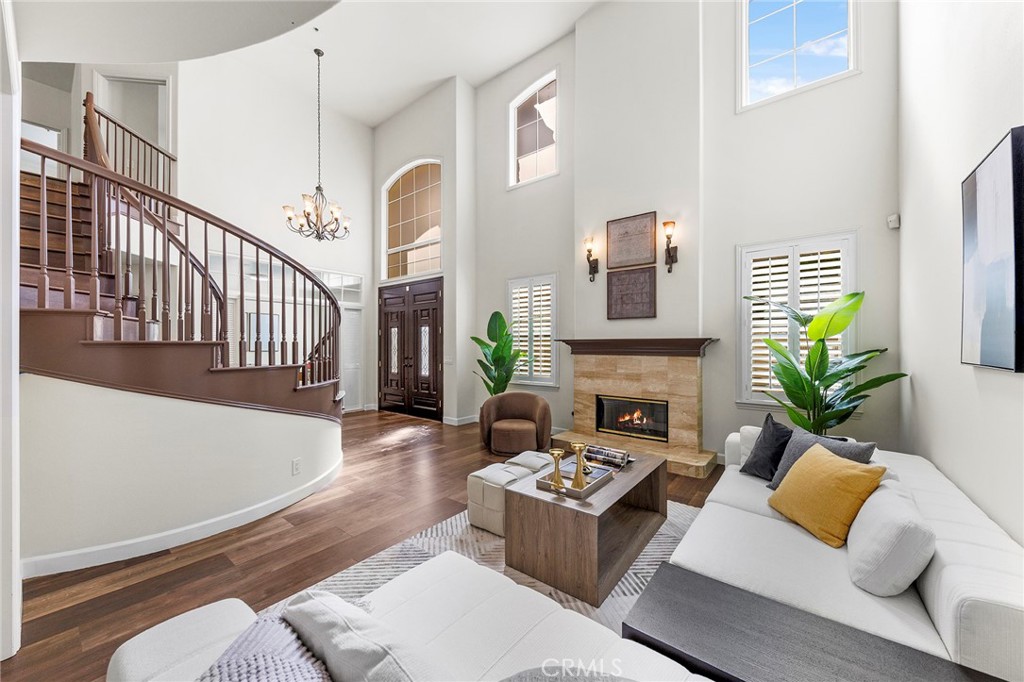 18 El Dorado Street B