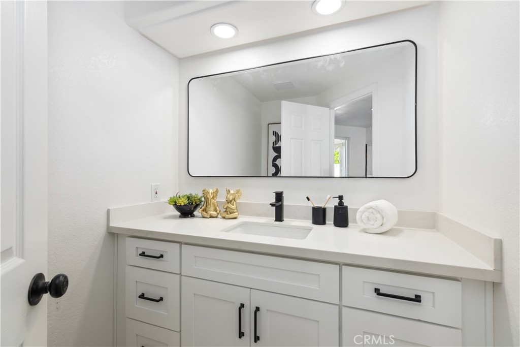 28211 Hub Circle