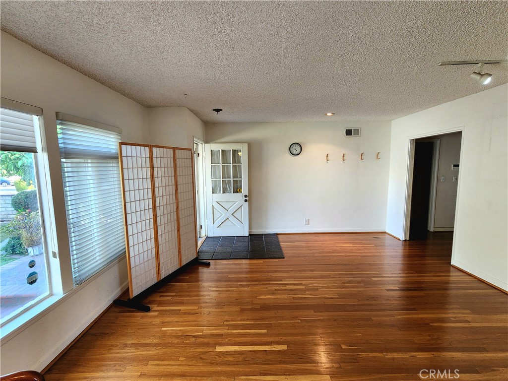 3721 Dubonnet Avenue