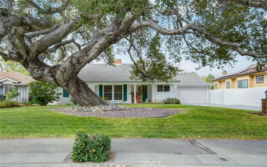 601 Los Olivos Drive