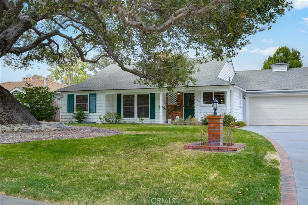 601 Los Olivos Drive