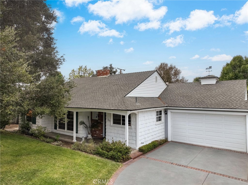 601 Los Olivos Drive