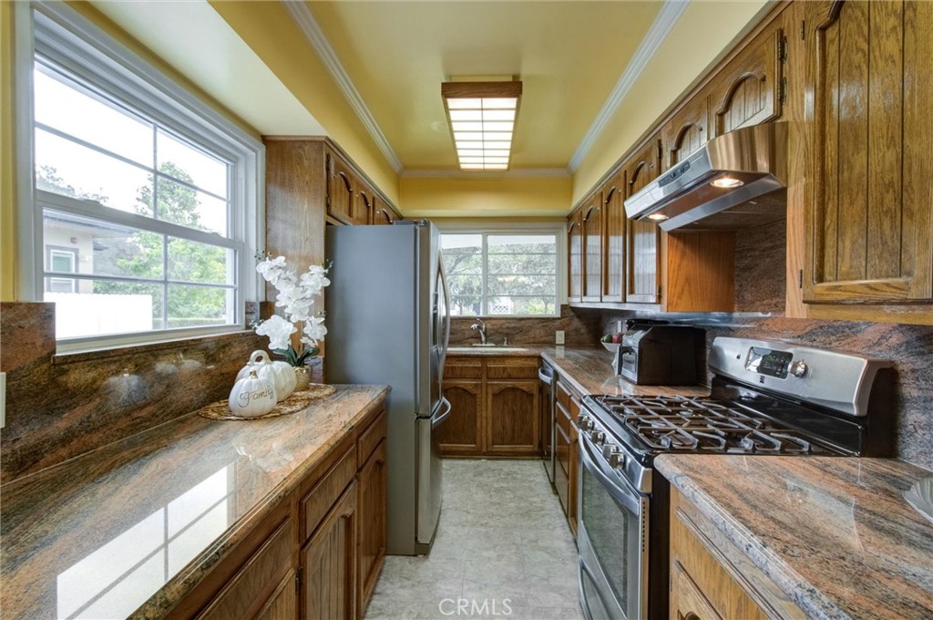 601 Los Olivos Drive