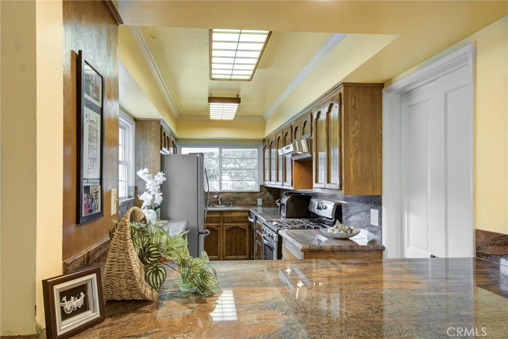 601 Los Olivos Drive