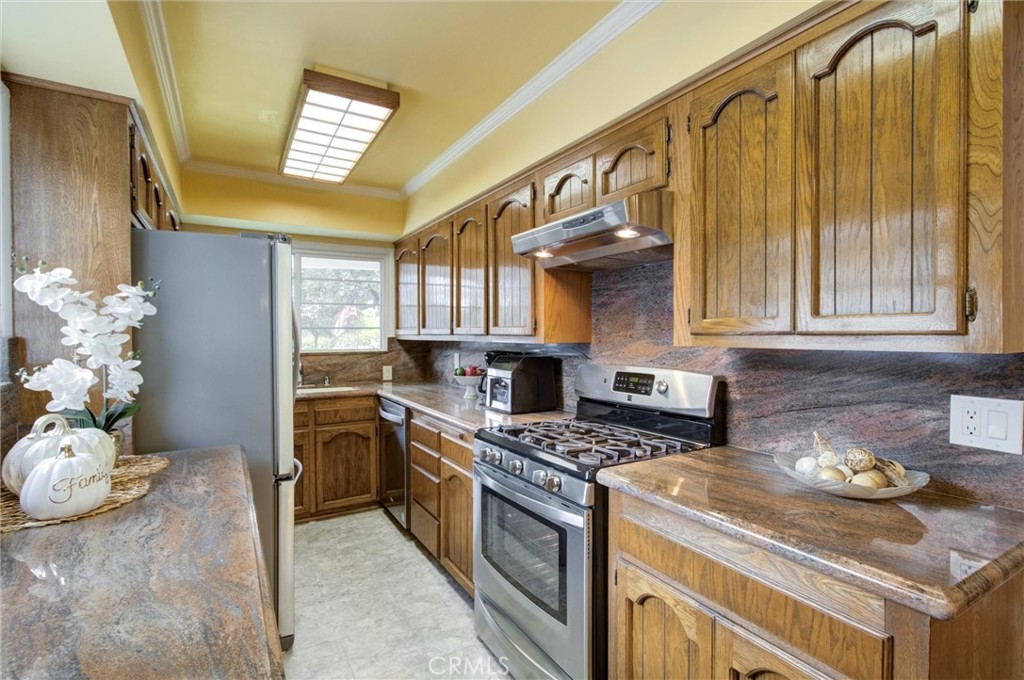 601 Los Olivos Drive