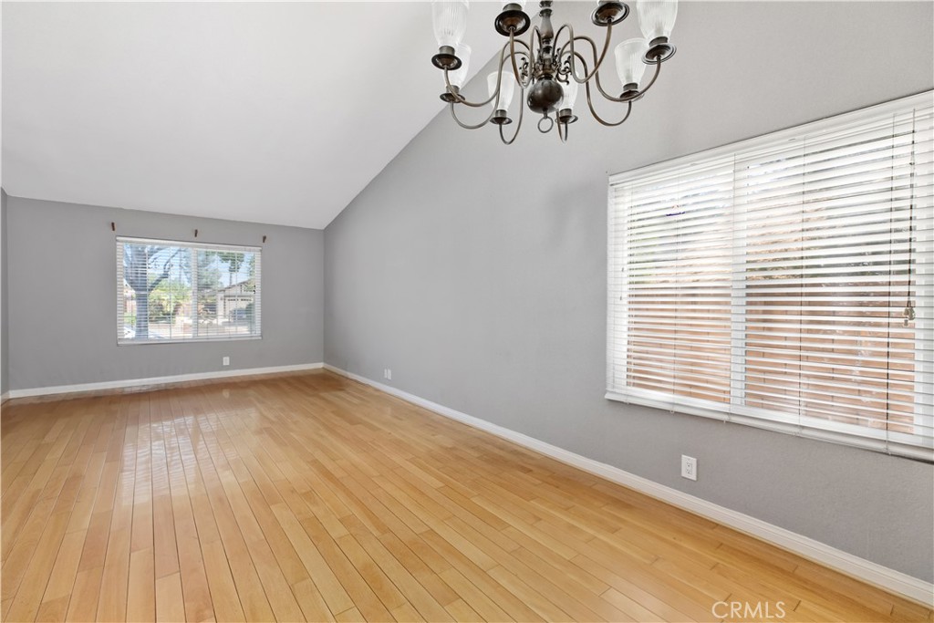 3421 Dolonita Avenue