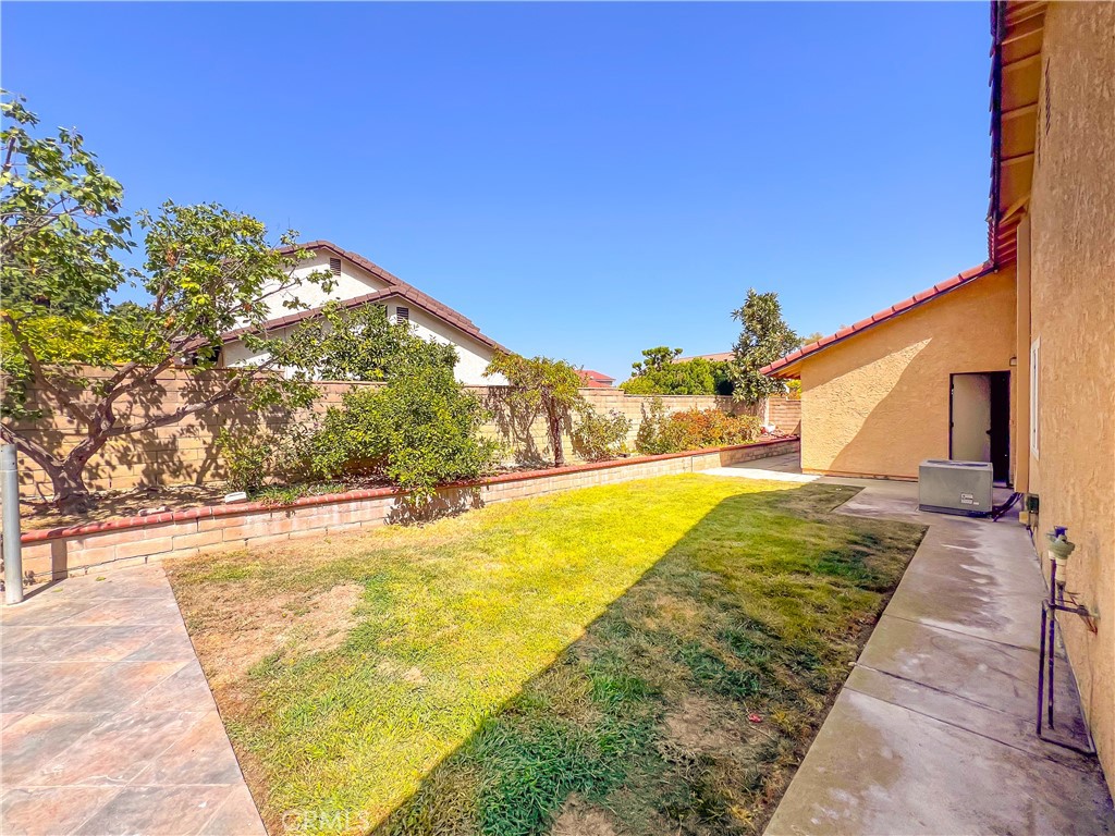 3421 Dolonita Avenue