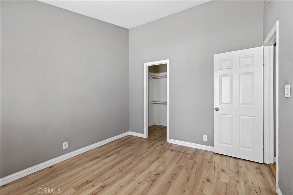 3421 Dolonita Avenue