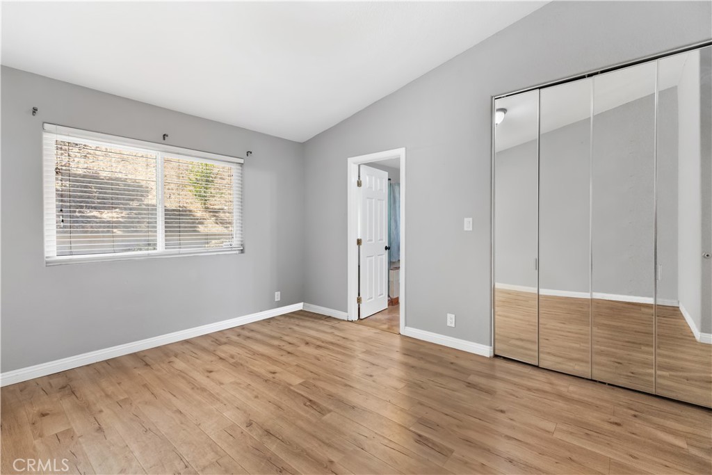 3421 Dolonita Avenue