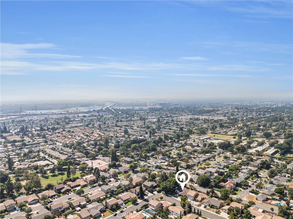 633 Royal View Street