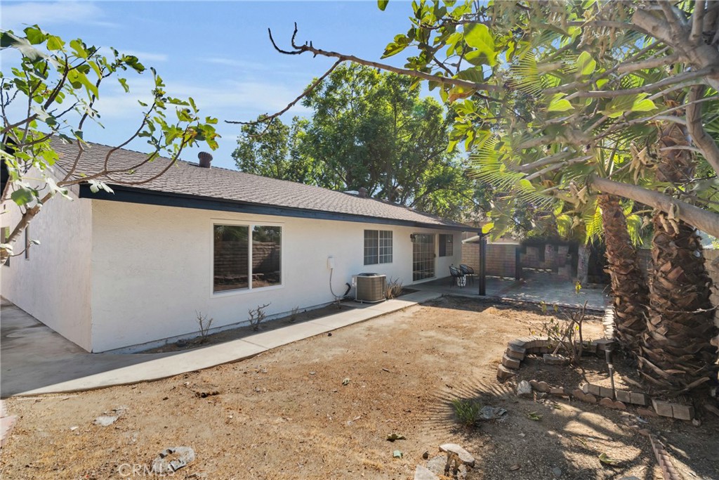 633 Royal View Street