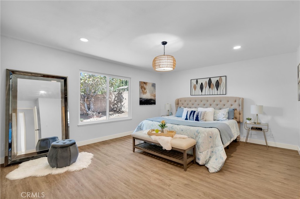 633 Royal View Street