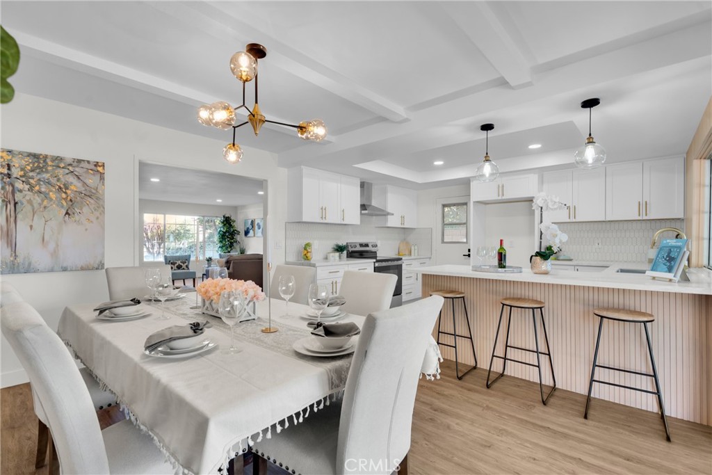 633 Royal View Street