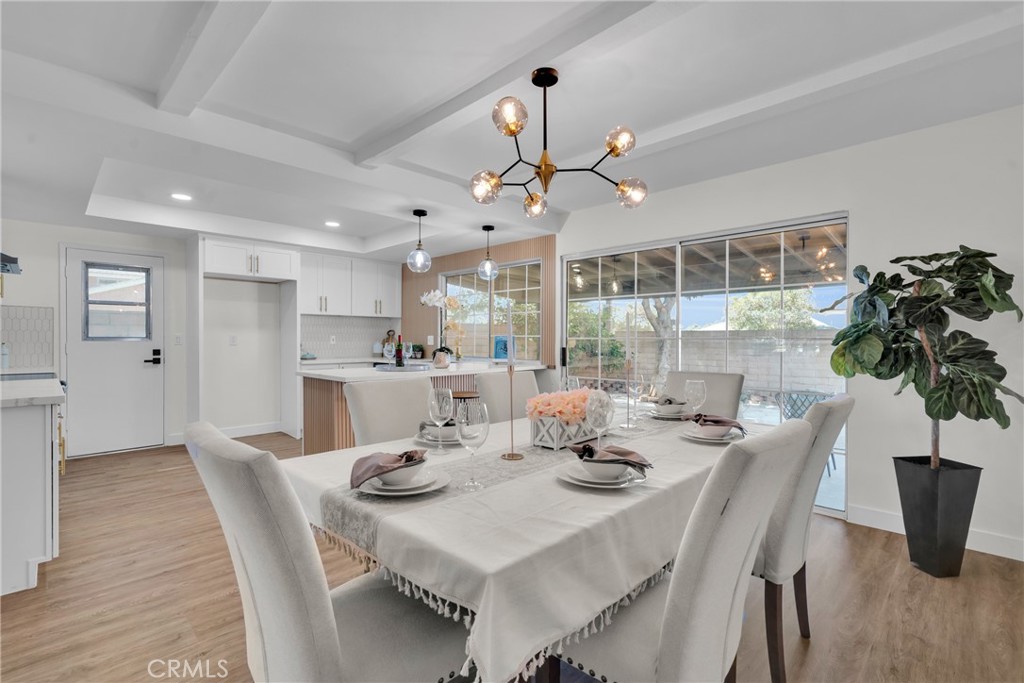 633 Royal View Street