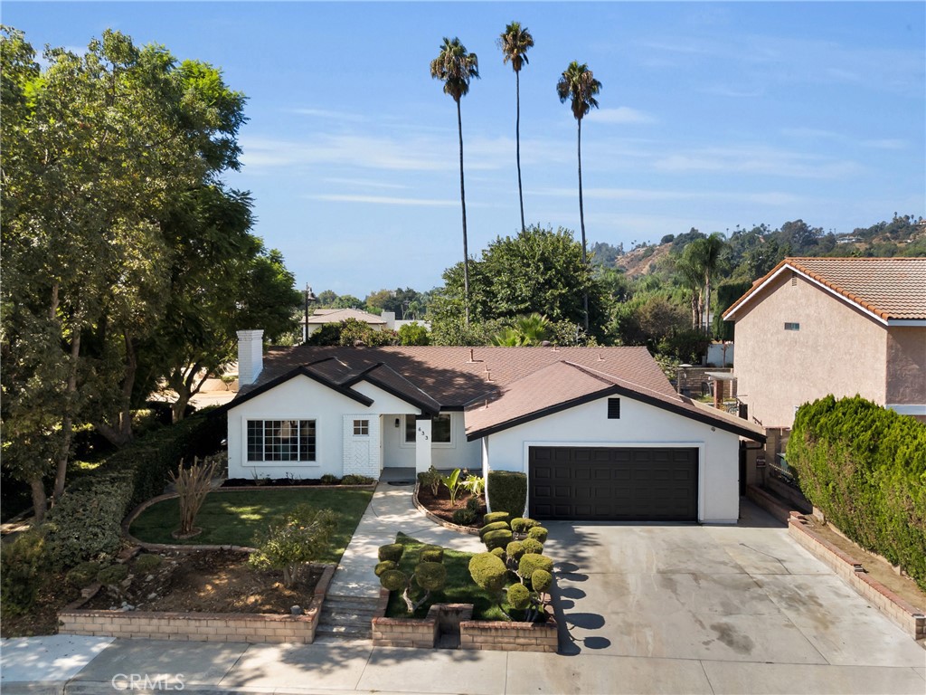 633 Royal View Street