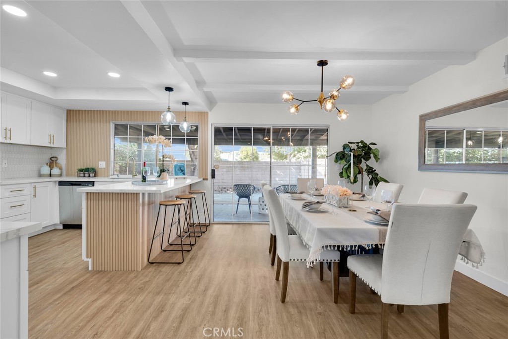 633 Royal View Street