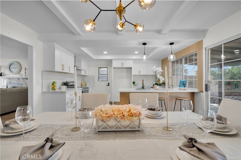 633 Royal View Street