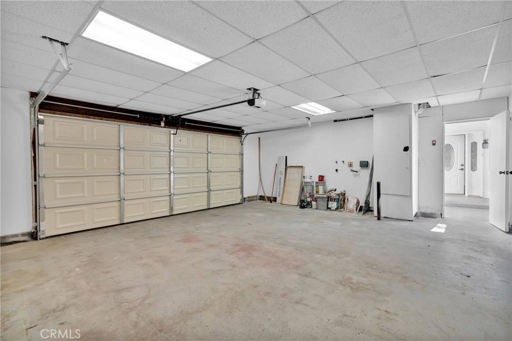 633 Royal View Street