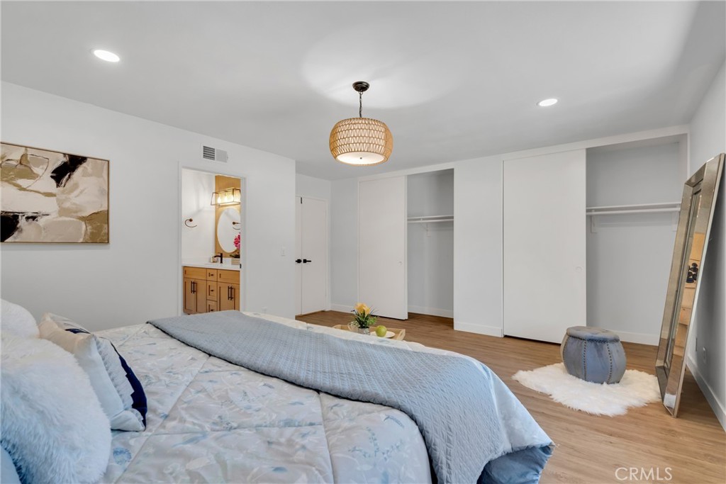 633 Royal View Street