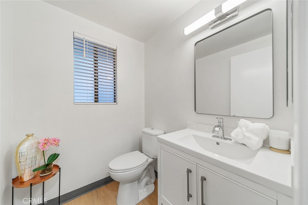 32 S Chapel Avenue D