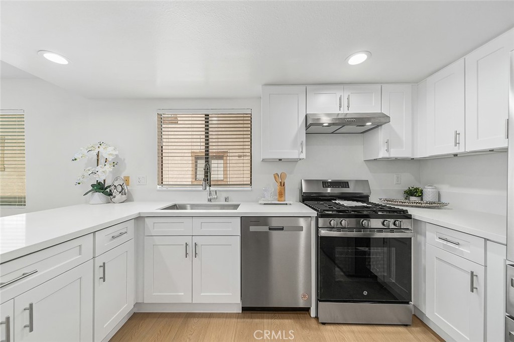 32 S Chapel Avenue D