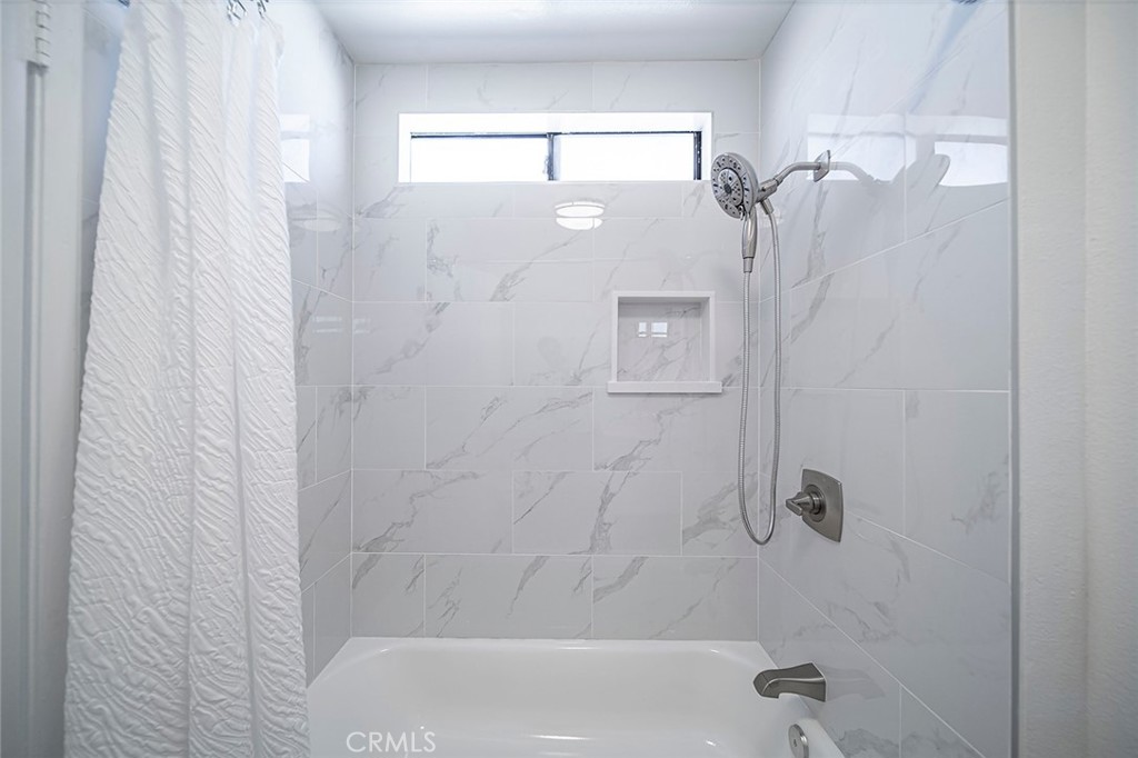 32 S Chapel Avenue D