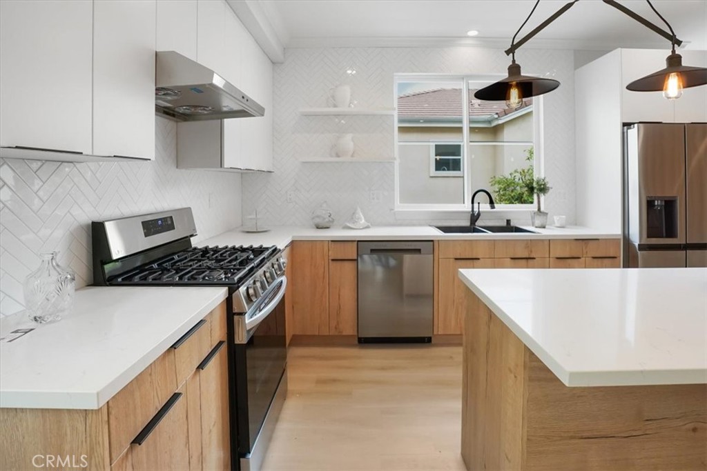 1022 La Cadena Avenue D