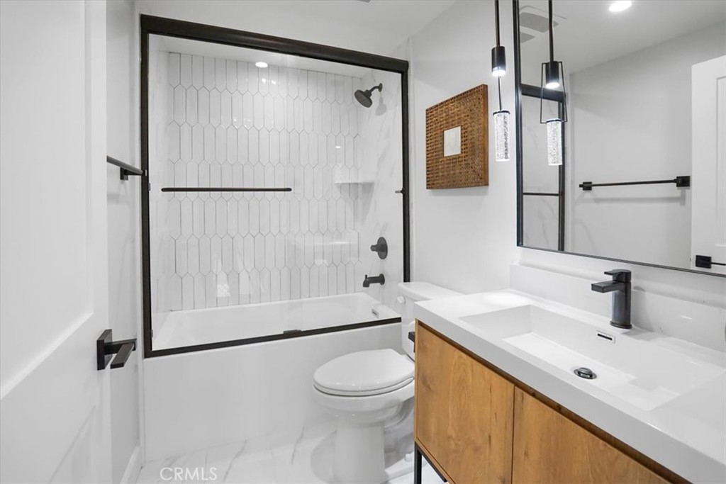 1022 La Cadena Avenue D