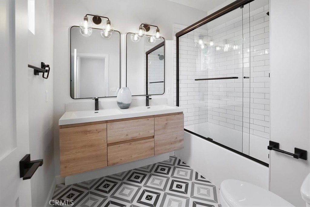 1022 La Cadena Avenue D