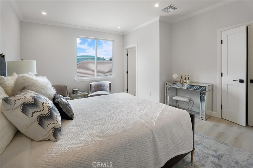 1022 La Cadena Avenue D