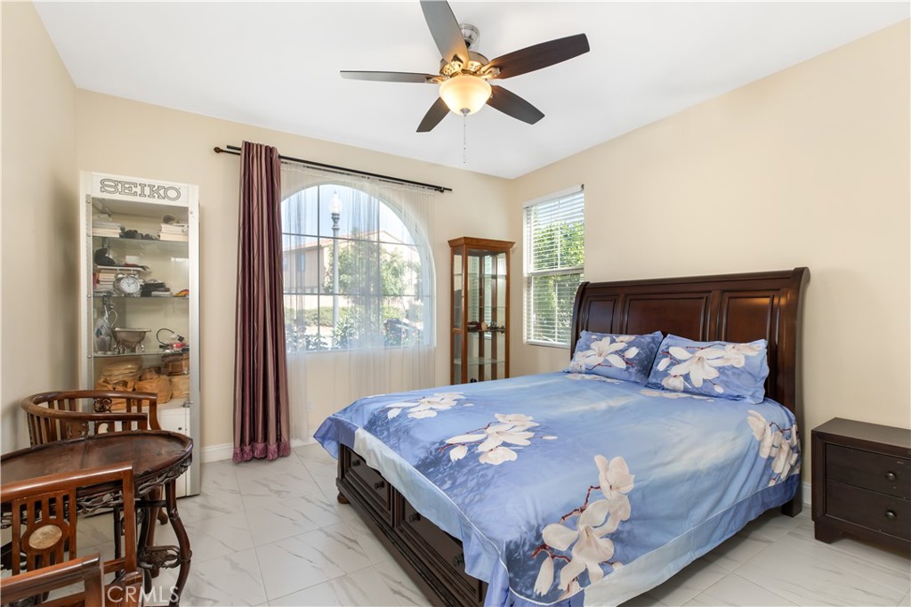 2776 E Rose Petal Way