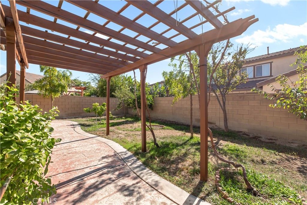 2776 E Rose Petal Way