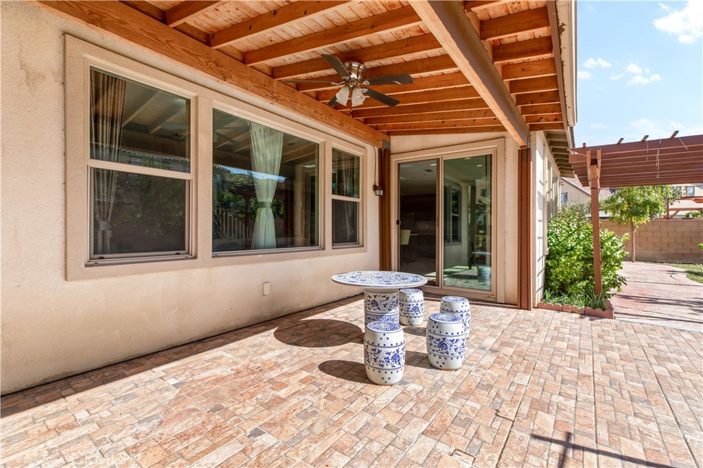 2776 E Rose Petal Way