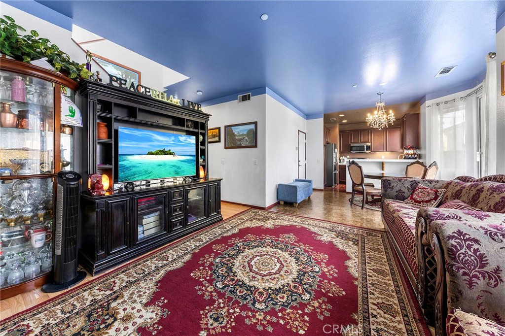 6225 Villa Ryan Court