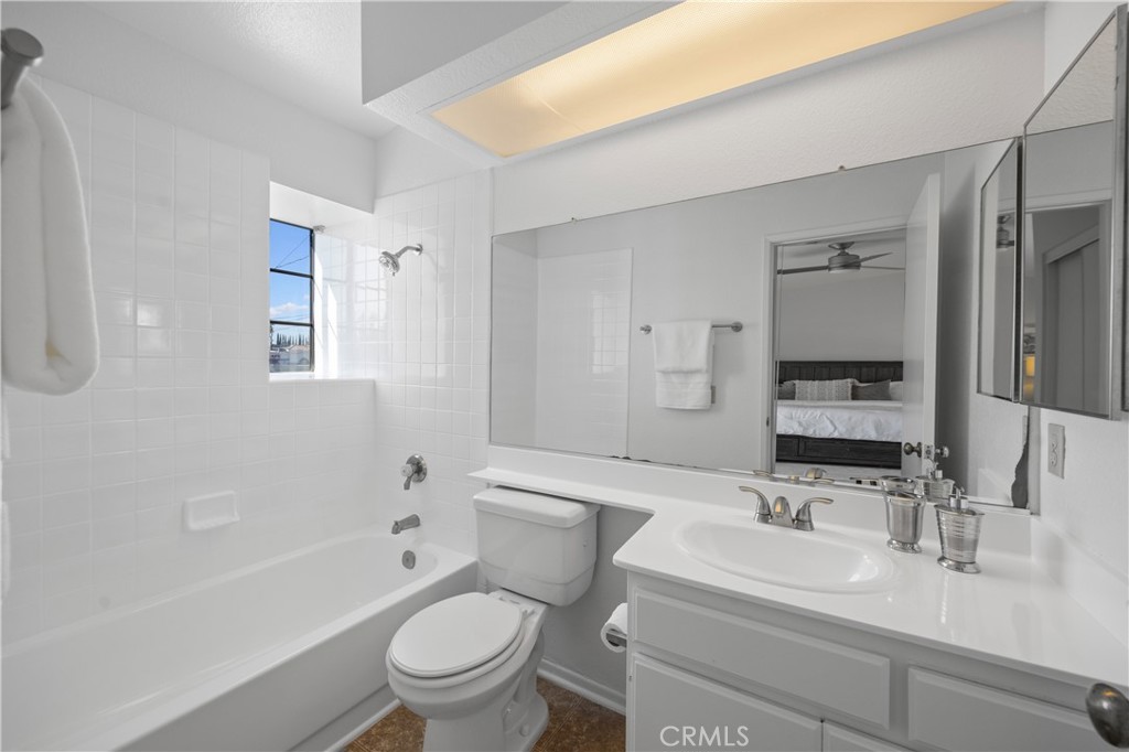 653 Fairview Avenue 5