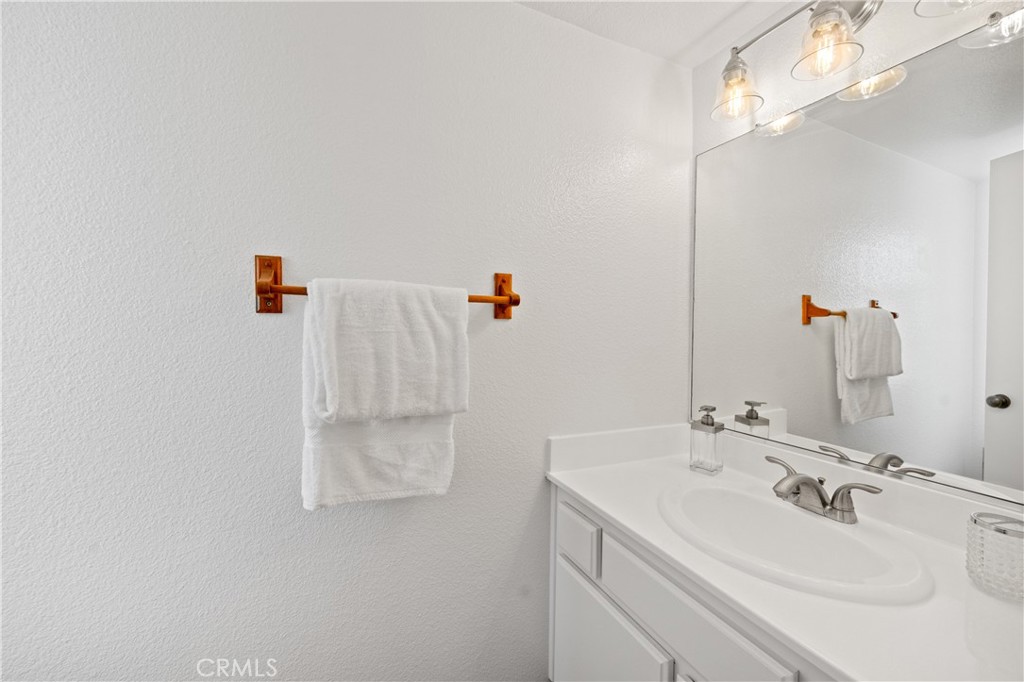 653 Fairview Avenue 5