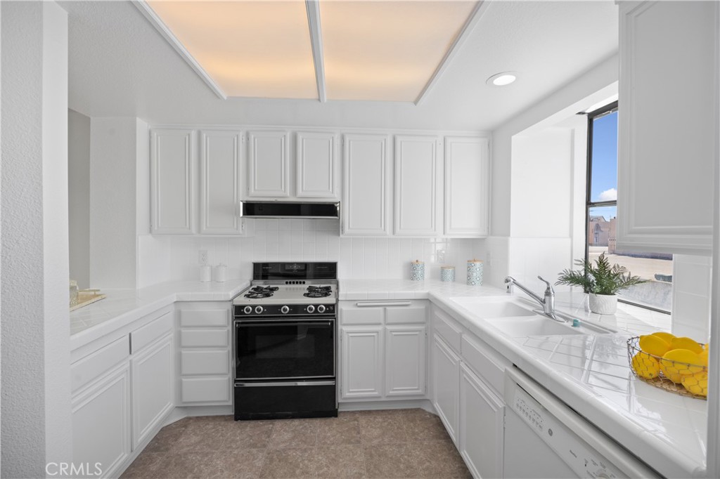 653 Fairview Avenue 5