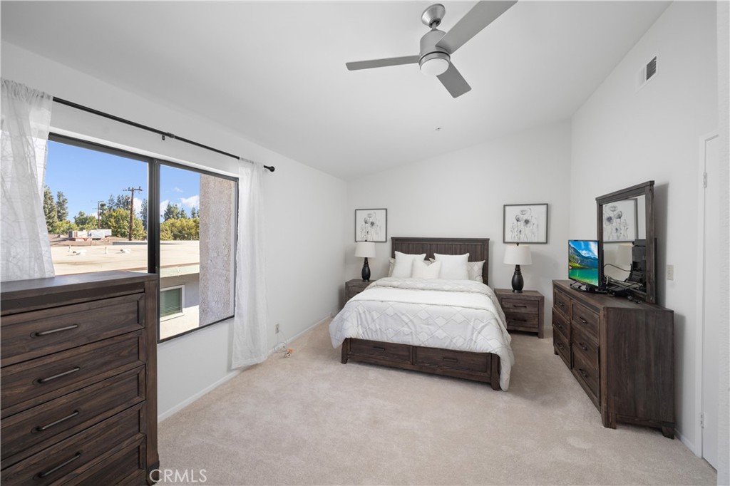 653 Fairview Avenue 5