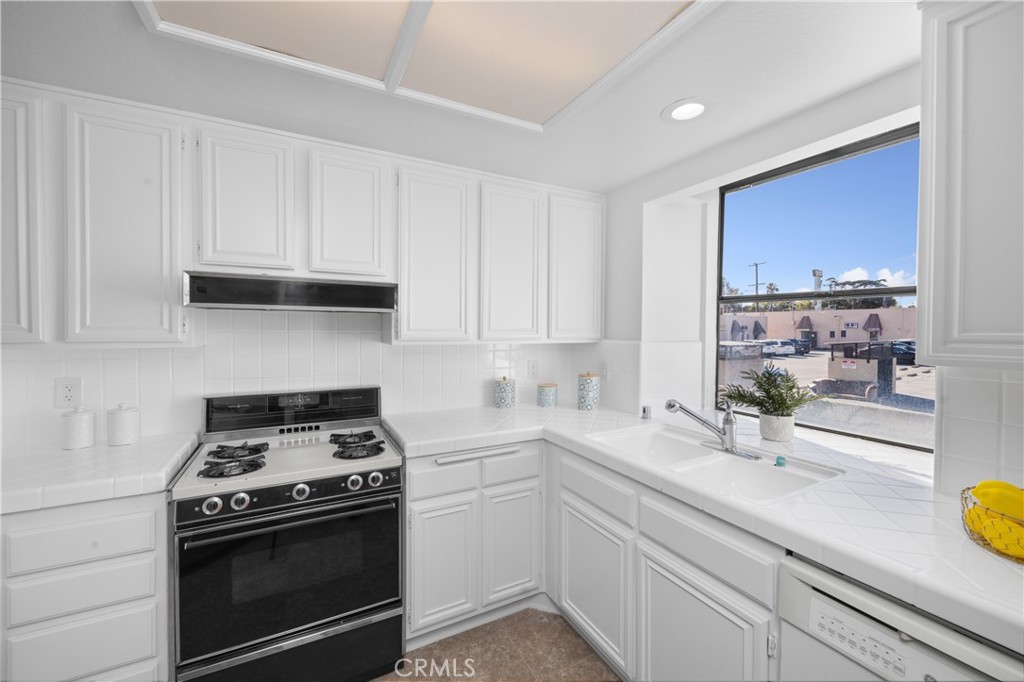 653 Fairview Avenue 5