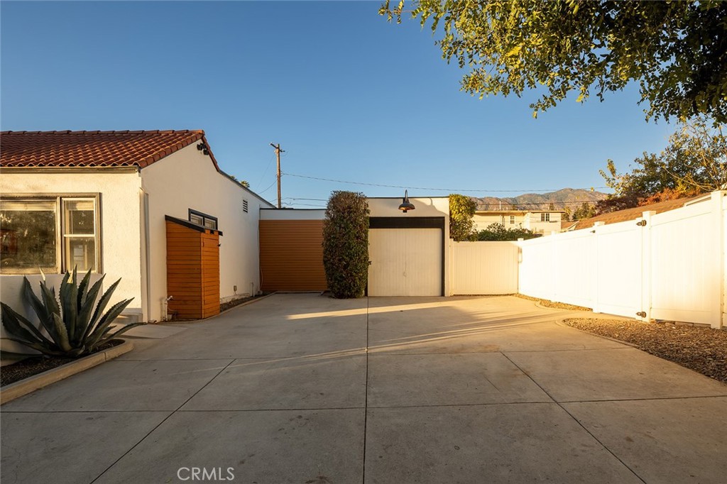 130 Violet Avenue