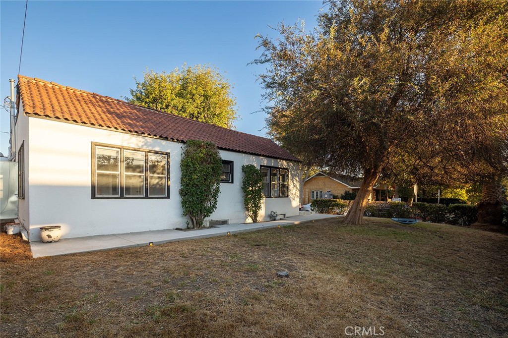 130 Violet Avenue
