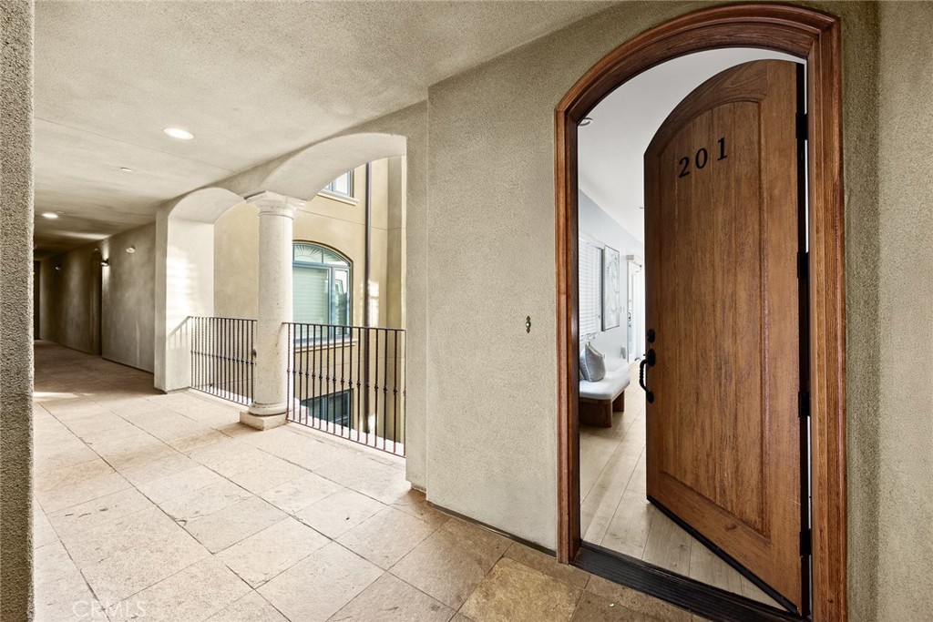 168 S Sierra Madre Boulevard 201
