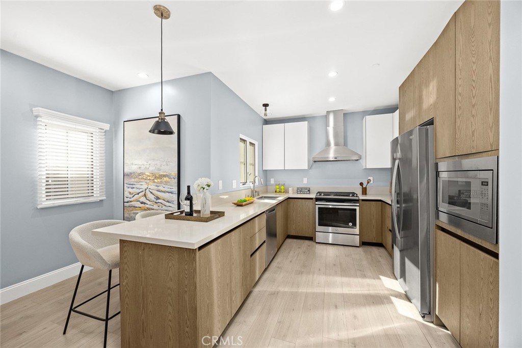 168 S Sierra Madre Boulevard 201