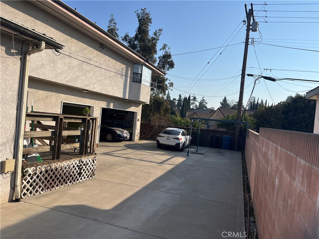 1316 W Hellman Avenue