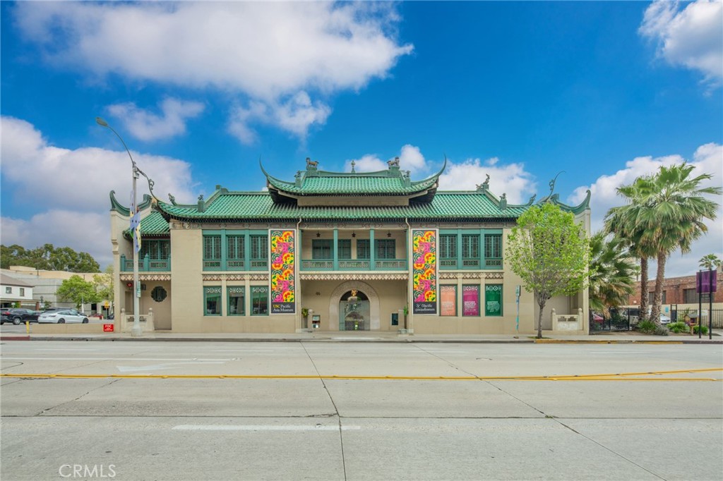 39 S Los Robles Avenue 5006