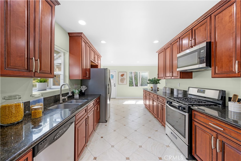 14410 Barrydale Street